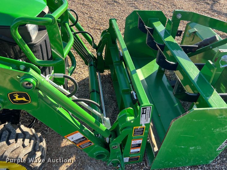 image for item MH9973 2020 John Deere 1025R  MFWD tractor