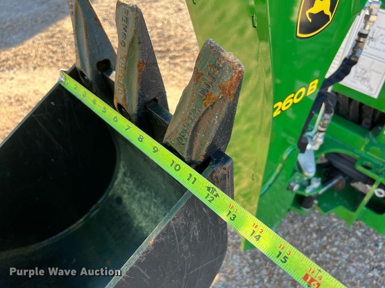 image for item MH9973 2020 John Deere 1025R  MFWD tractor