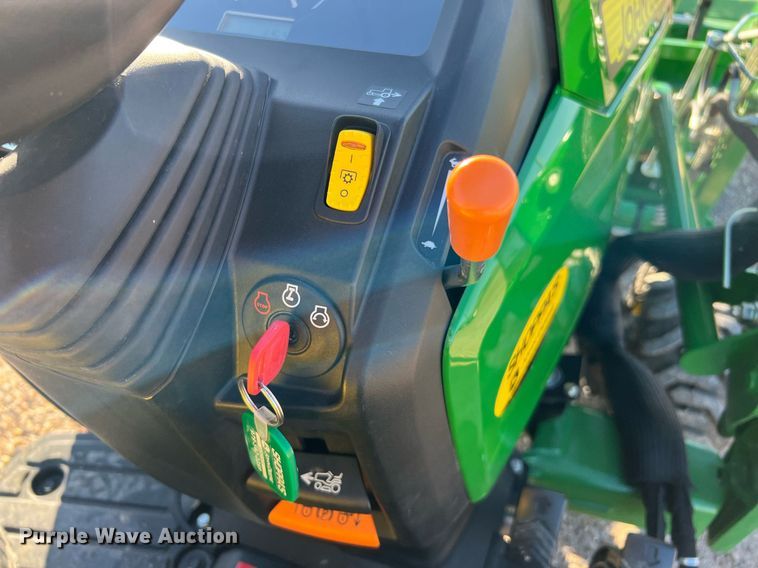 image for item MH9973 2020 John Deere 1025R  MFWD tractor