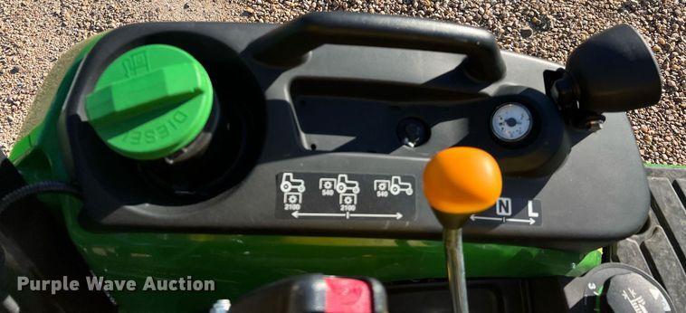 image for item MH9973 2020 John Deere 1025R  MFWD tractor