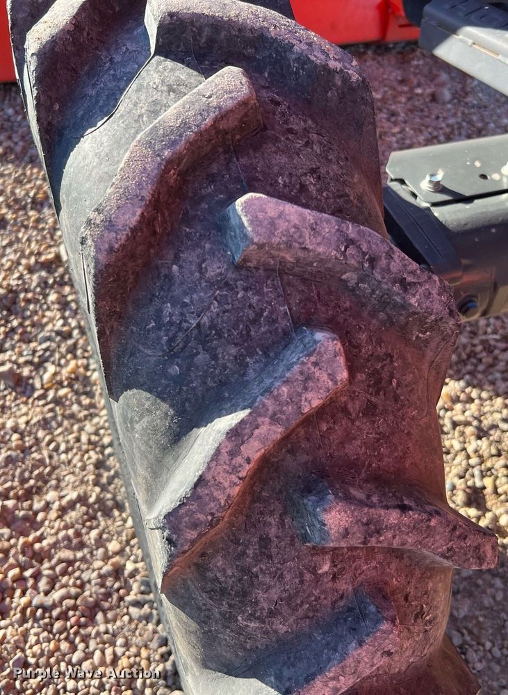 image for item MH9974 2020 Kubota L4701DT  MFWD tractor