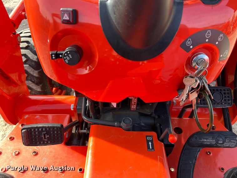 image for item MH9976 2022 Kubota L2501HST  MFWD tractor