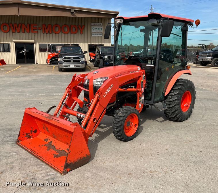 image for item MH9977 2020 Kubota B2650HSD-C  MFWD tractor