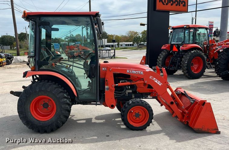 image for item MH9977 2020 Kubota B2650HSD-C  MFWD tractor