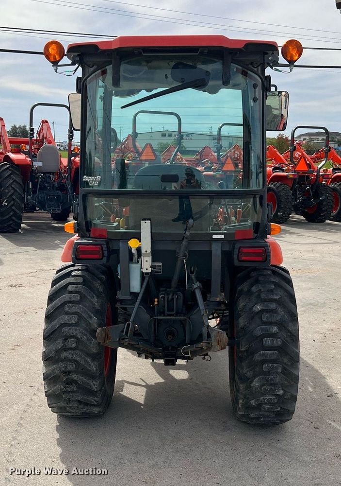image for item MH9977 2020 Kubota B2650HSD-C  MFWD tractor