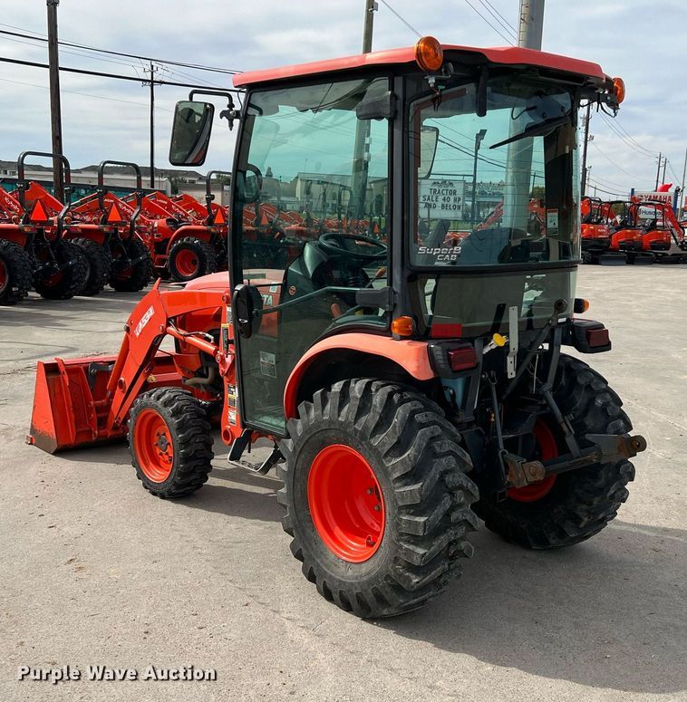 image for item MH9977 2020 Kubota B2650HSD-C  MFWD tractor