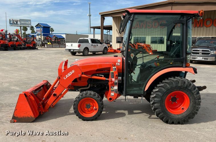 image for item MH9977 2020 Kubota B2650HSD-C  MFWD tractor