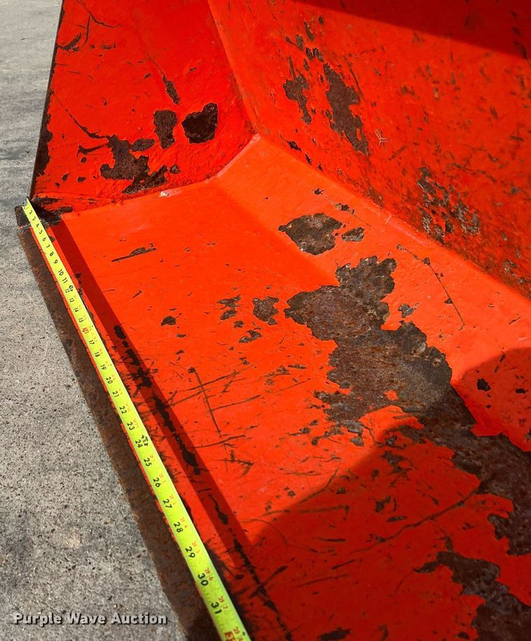 image for item MH9977 2020 Kubota B2650HSD-C  MFWD tractor