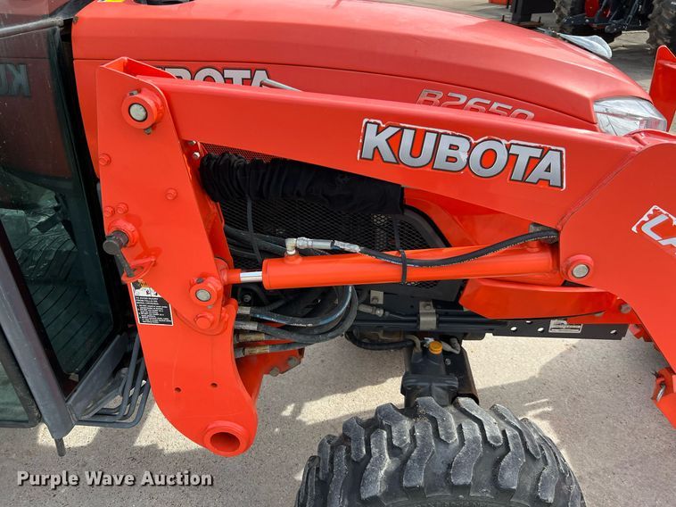 image for item MH9977 2020 Kubota B2650HSD-C  MFWD tractor