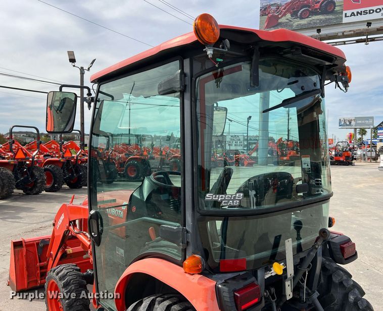 image for item MH9977 2020 Kubota B2650HSD-C  MFWD tractor