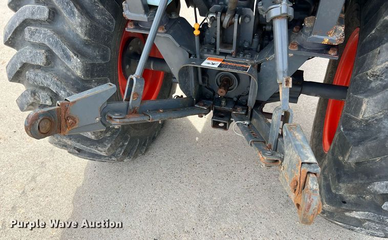 image for item MH9977 2020 Kubota B2650HSD-C  MFWD tractor