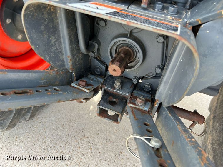 image for item MH9977 2020 Kubota B2650HSD-C  MFWD tractor