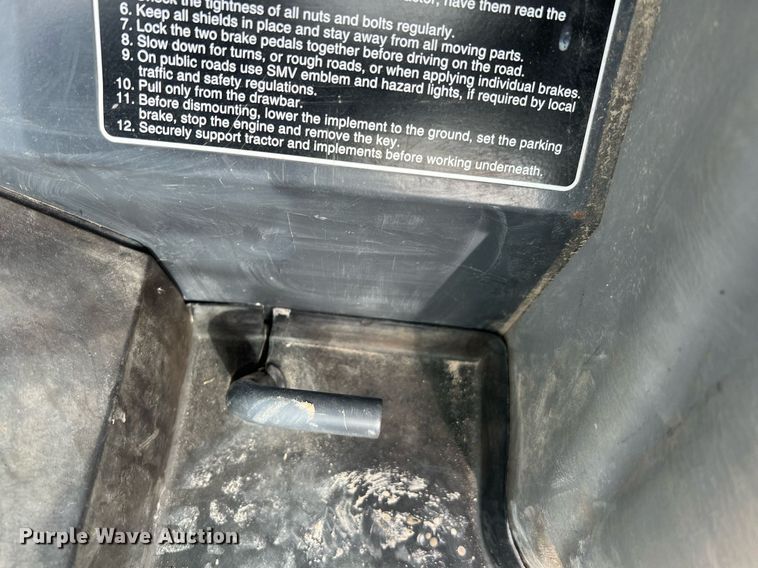 image for item MH9977 2020 Kubota B2650HSD-C  MFWD tractor