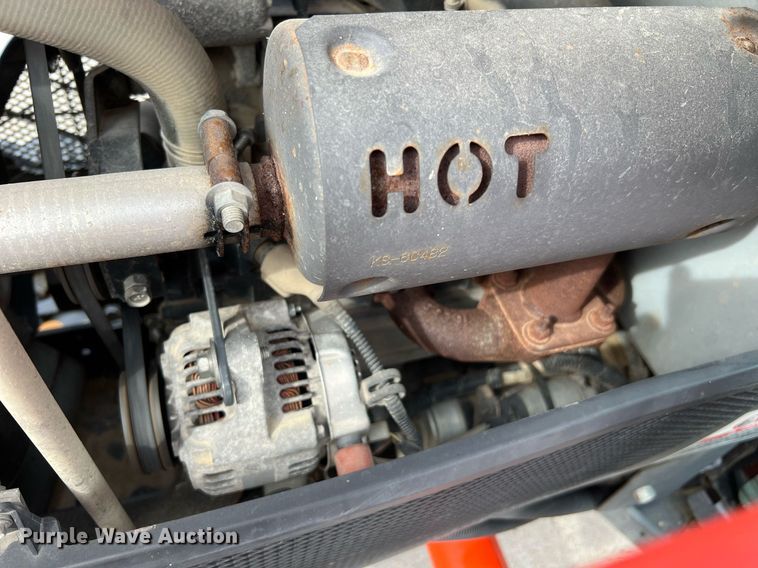 image for item MH9977 2020 Kubota B2650HSD-C  MFWD tractor