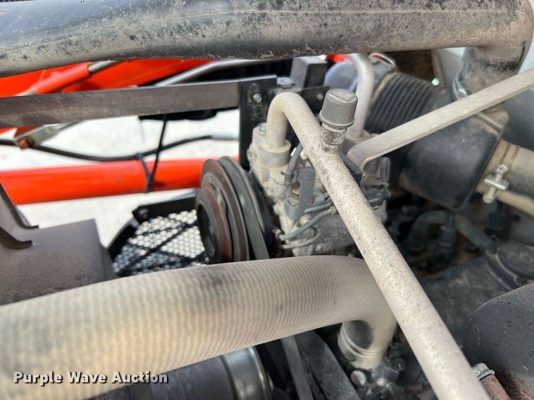 image for item MH9977 2020 Kubota B2650HSD-C  MFWD tractor