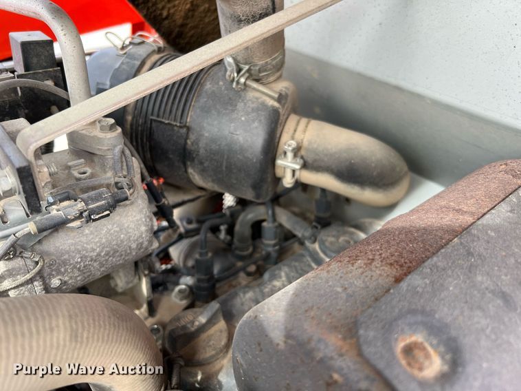 image for item MH9977 2020 Kubota B2650HSD-C  MFWD tractor