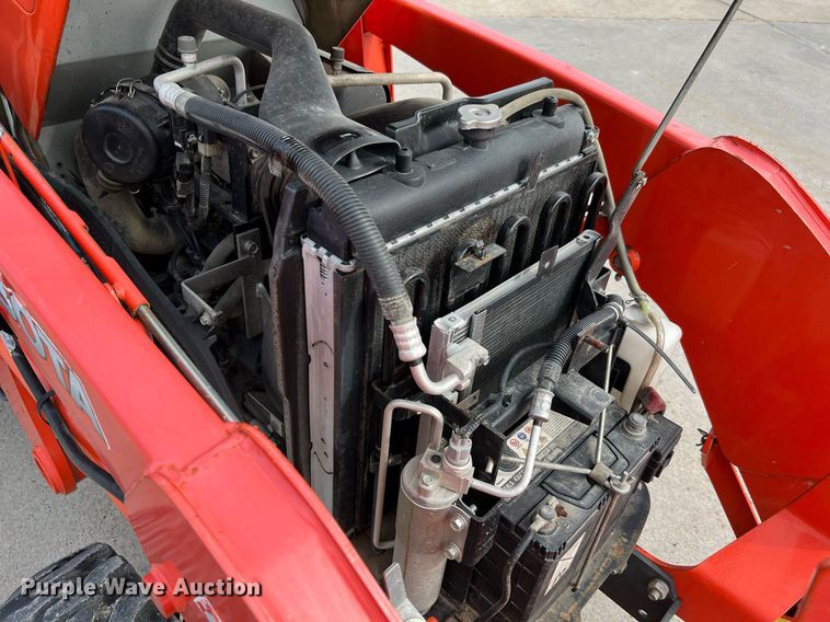 image for item MH9977 2020 Kubota B2650HSD-C  MFWD tractor