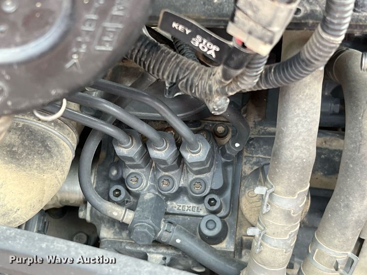 image for item MH9977 2020 Kubota B2650HSD-C  MFWD tractor