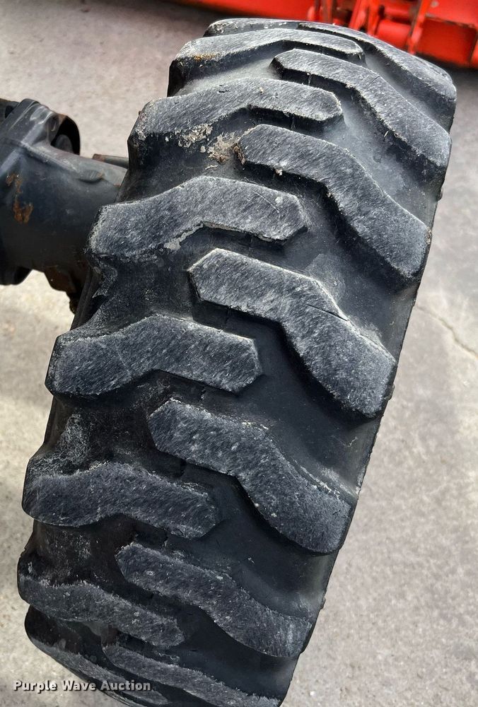 image for item MH9977 2020 Kubota B2650HSD-C  MFWD tractor