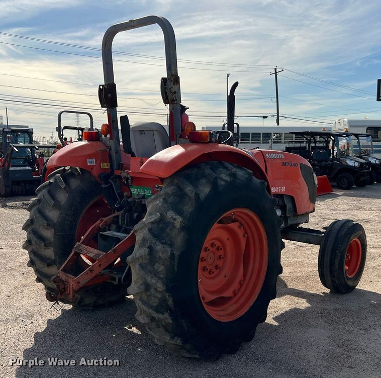 image for item MH9978 2007 Kubota M7040F  tractor