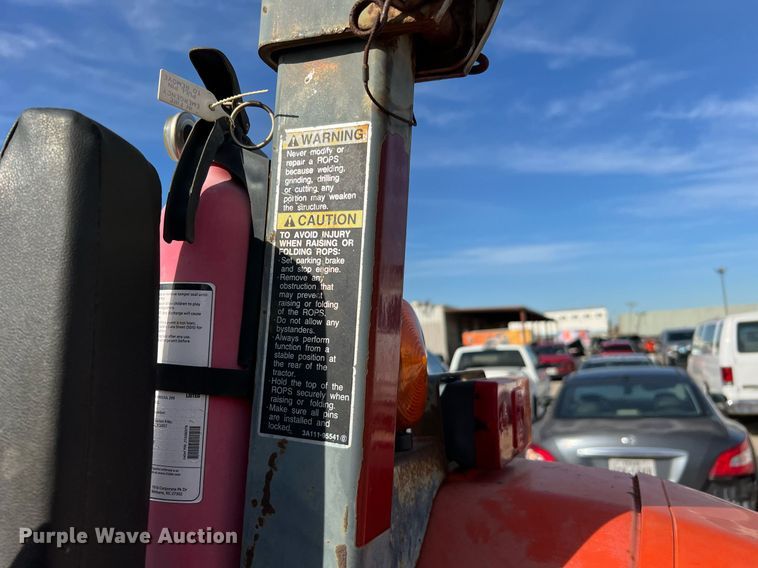 image for item MH9978 2007 Kubota M7040F  tractor