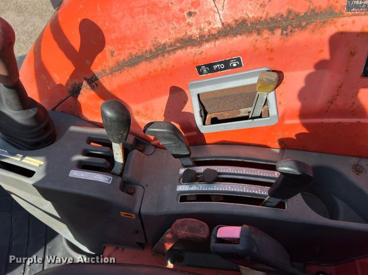 image for item MH9978 2007 Kubota M7040F  tractor