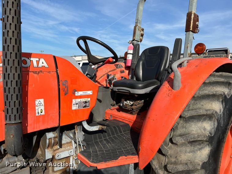 image for item MH9978 2007 Kubota M7040F  tractor