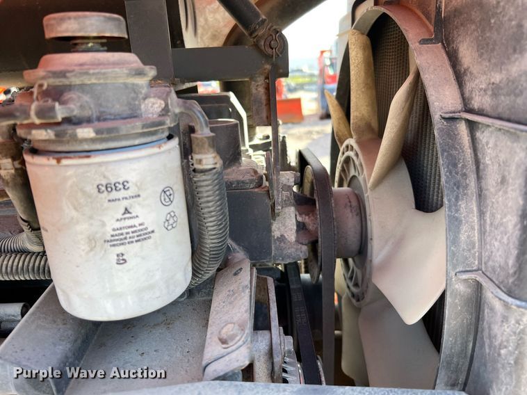 image for item MH9978 2007 Kubota M7040F  tractor