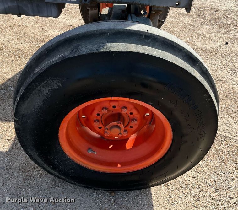 image for item MH9978 2007 Kubota M7040F  tractor