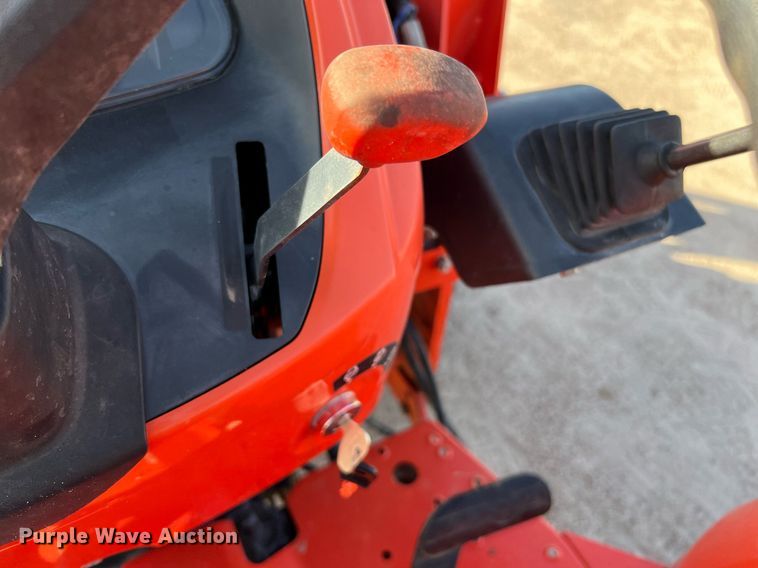 image for item MH9979 2019 Kubota MX5200HST  MFWD tractor