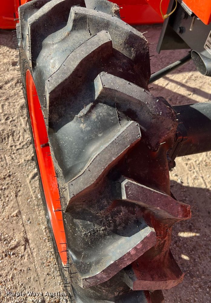 image for item MH9980 2022 Kubota L2501DT  MFWD tractor