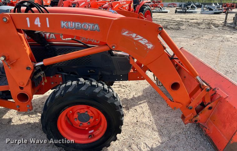 image for item MH9981 2012 Kubota L3940HST  MFWD tractor