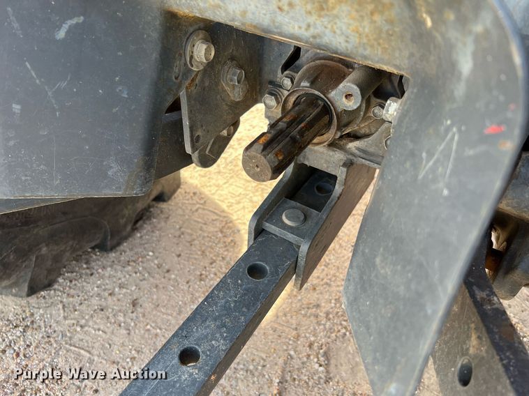 image for item MH9981 2012 Kubota L3940HST  MFWD tractor