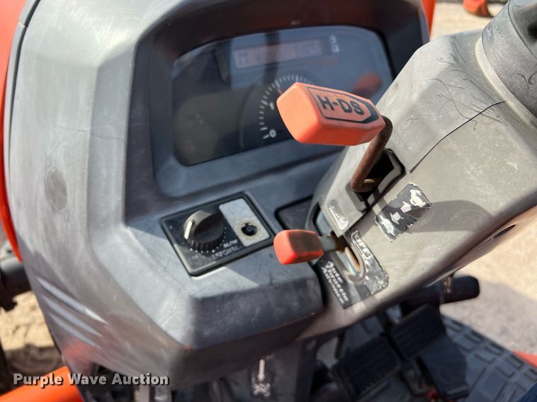 image for item MH9981 2012 Kubota L3940HST  MFWD tractor