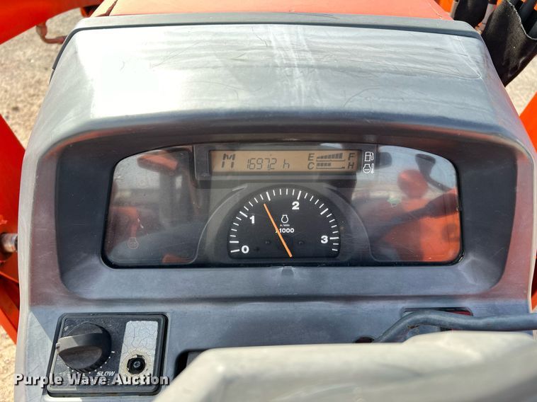 image for item MH9981 2012 Kubota L3940HST  MFWD tractor