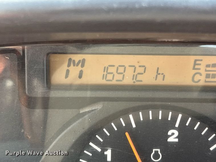 image for item MH9981 2012 Kubota L3940HST  MFWD tractor