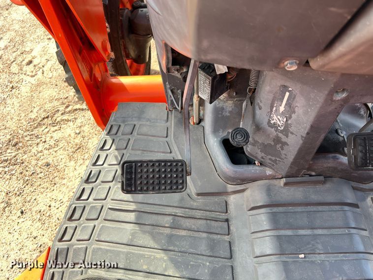 image for item MH9981 2012 Kubota L3940HST  MFWD tractor