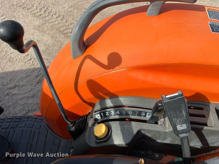 image for item MH9981 2012 Kubota L3940HST  MFWD tractor