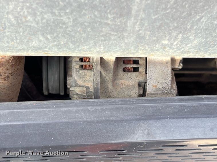 image for item MH9981 2012 Kubota L3940HST  MFWD tractor