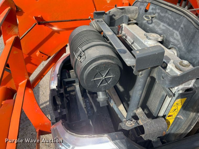 image for item MH9981 2012 Kubota L3940HST  MFWD tractor