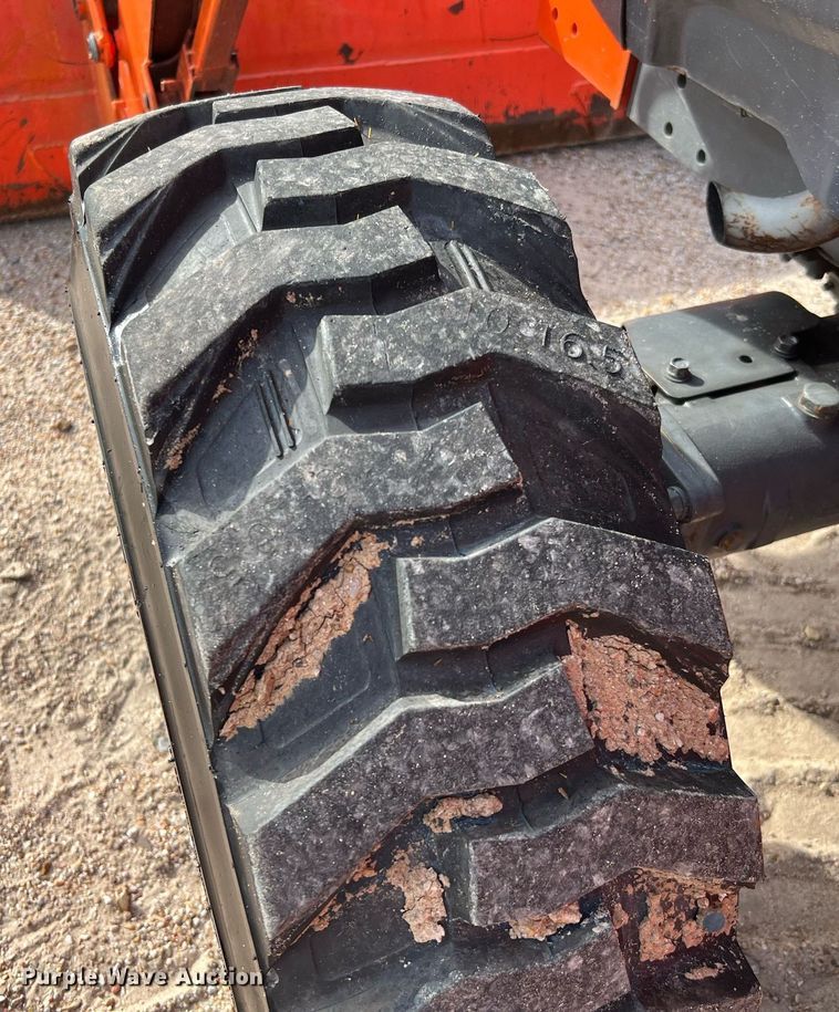 image for item MH9981 2012 Kubota L3940HST  MFWD tractor