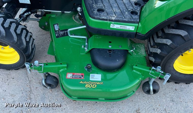 image for item MH9983 2021 John Deere 1025R  MFWD tractor