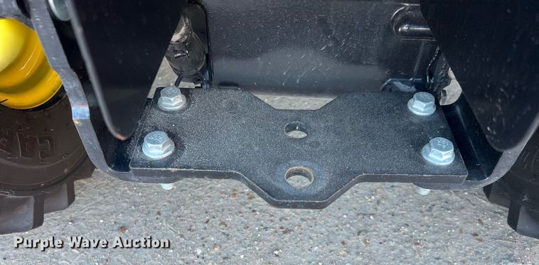 image for item MH9983 2021 John Deere 1025R  MFWD tractor