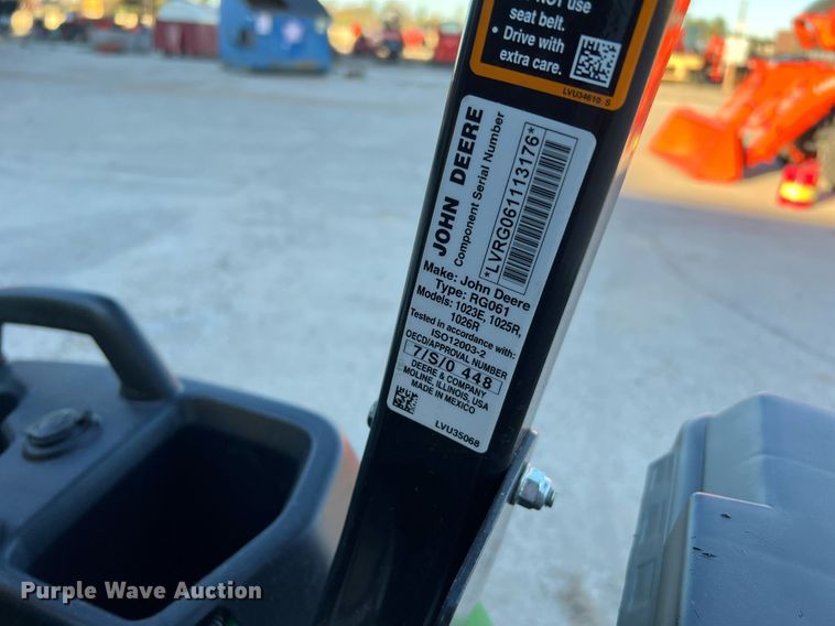 image for item MH9983 2021 John Deere 1025R  MFWD tractor