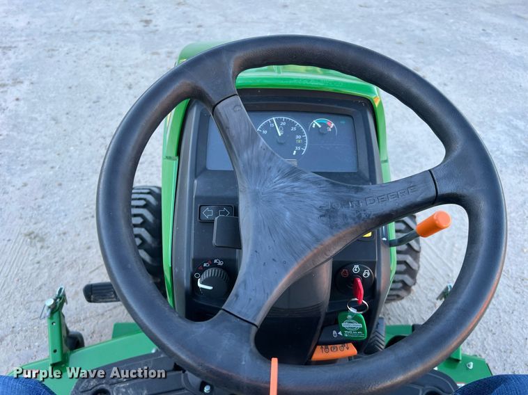 image for item MH9983 2021 John Deere 1025R  MFWD tractor