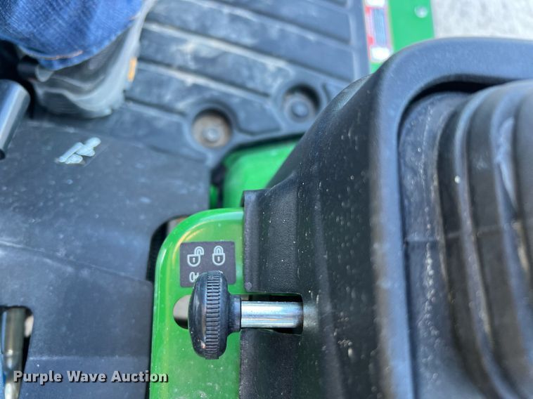 image for item MH9983 2021 John Deere 1025R  MFWD tractor