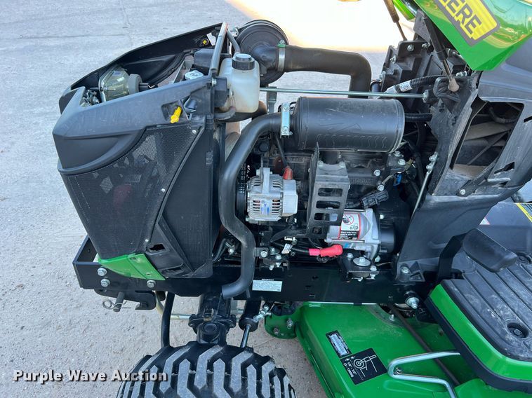 image for item MH9983 2021 John Deere 1025R  MFWD tractor