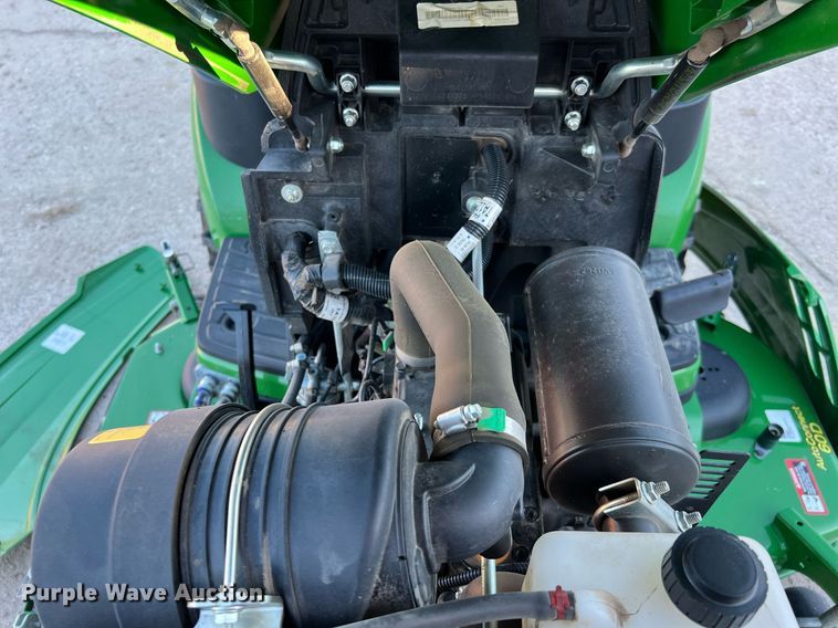 image for item MH9983 2021 John Deere 1025R  MFWD tractor