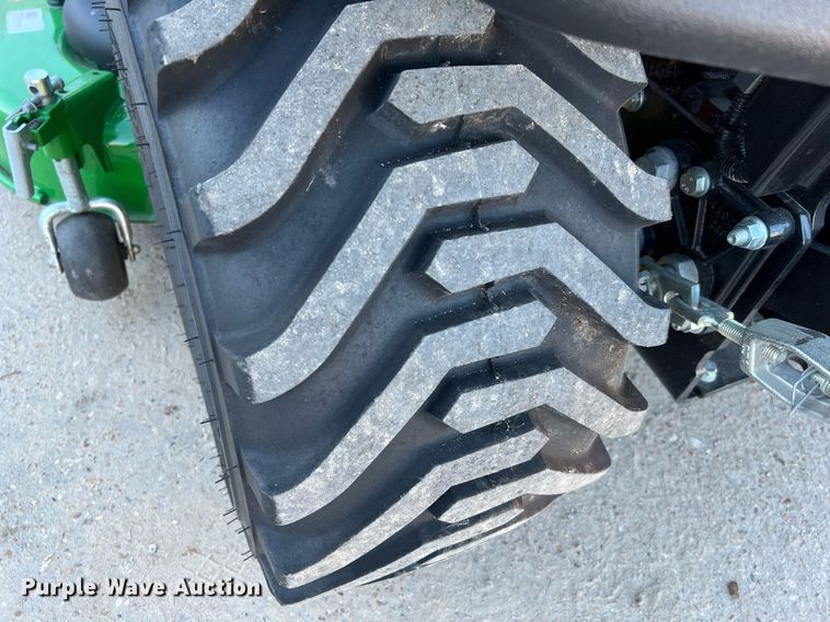 image for item MH9983 2021 John Deere 1025R  MFWD tractor