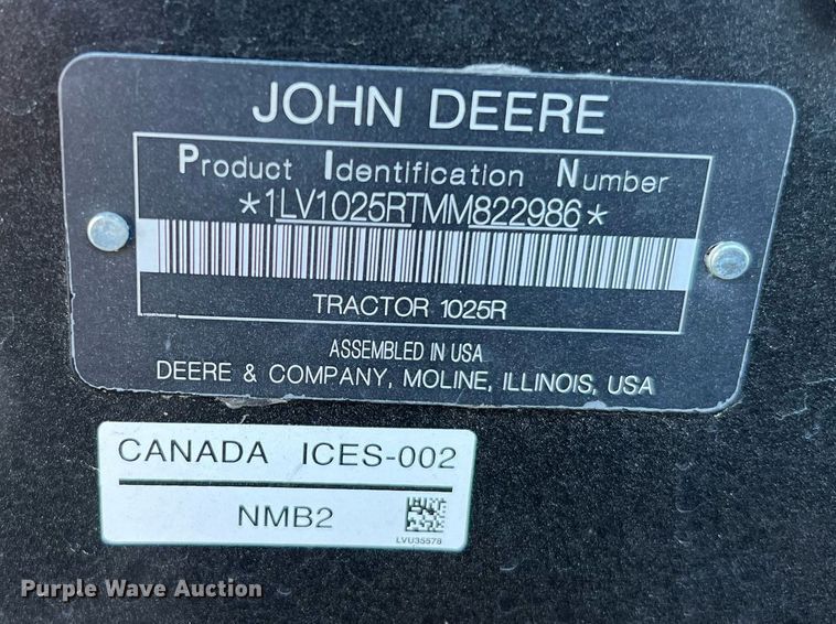 image for item MH9983 2021 John Deere 1025R  MFWD tractor